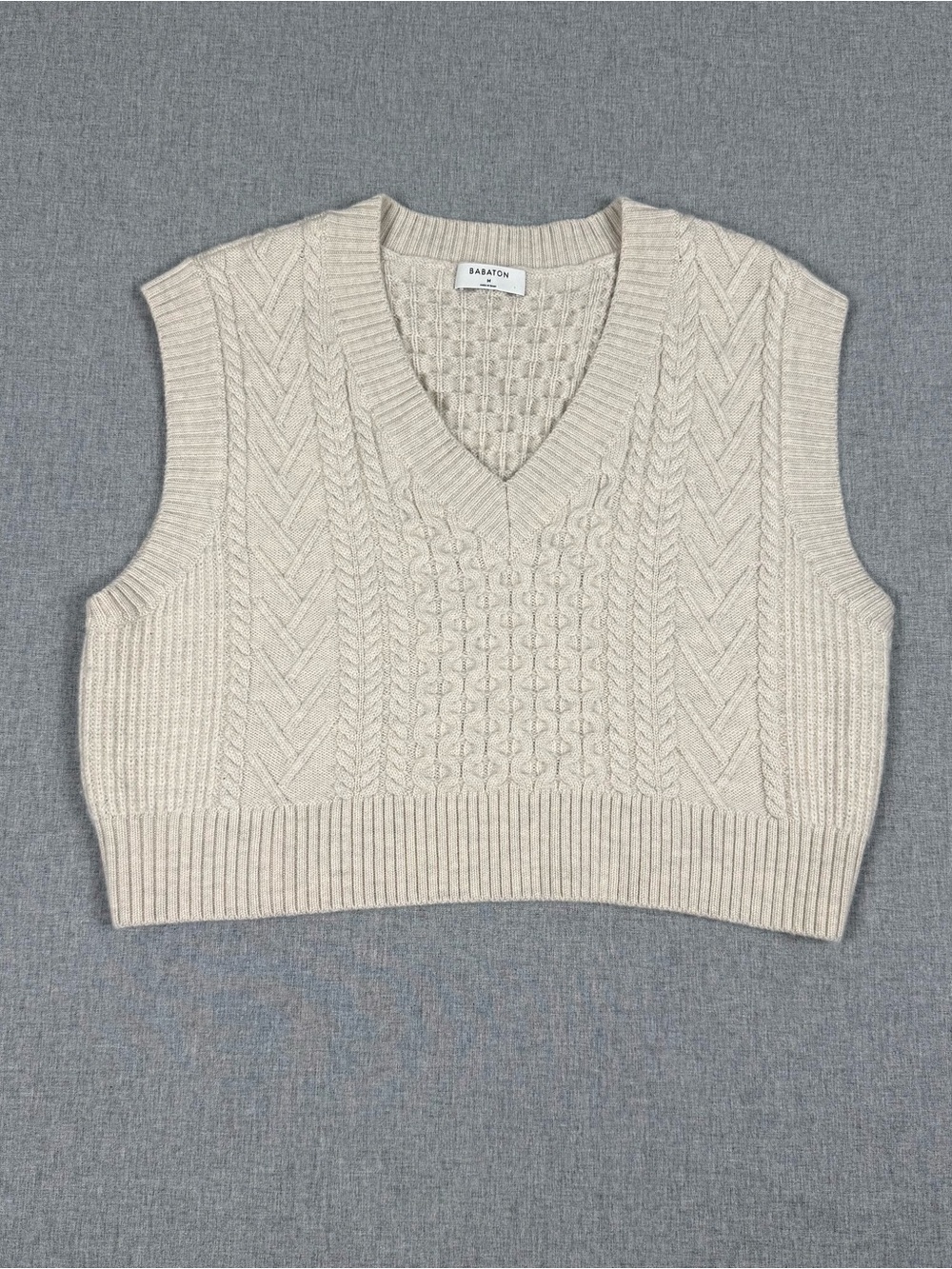 Aritzia Babaton Emporia Merino Wool Cable Sweater Vest M Oatmeal